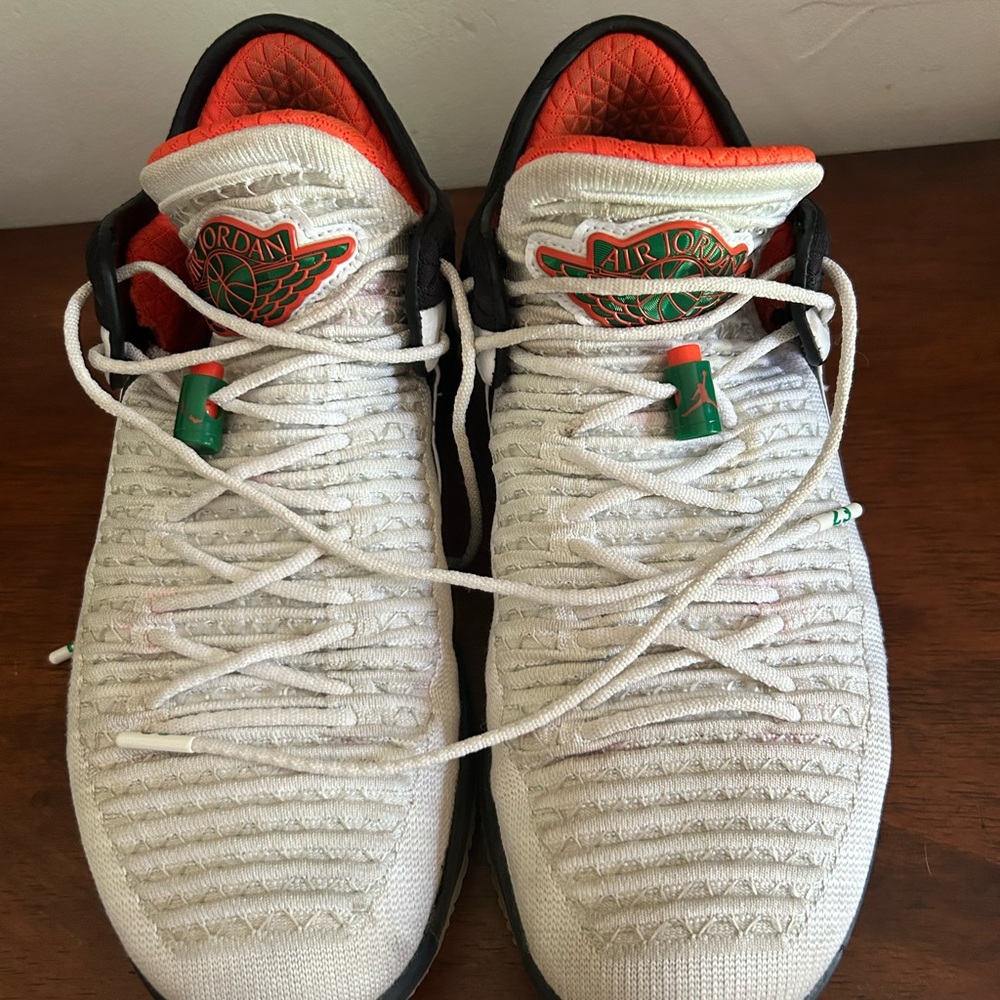 Nike Air Jordan 32 XXXII Low Gatorade - Picture 2 of 7